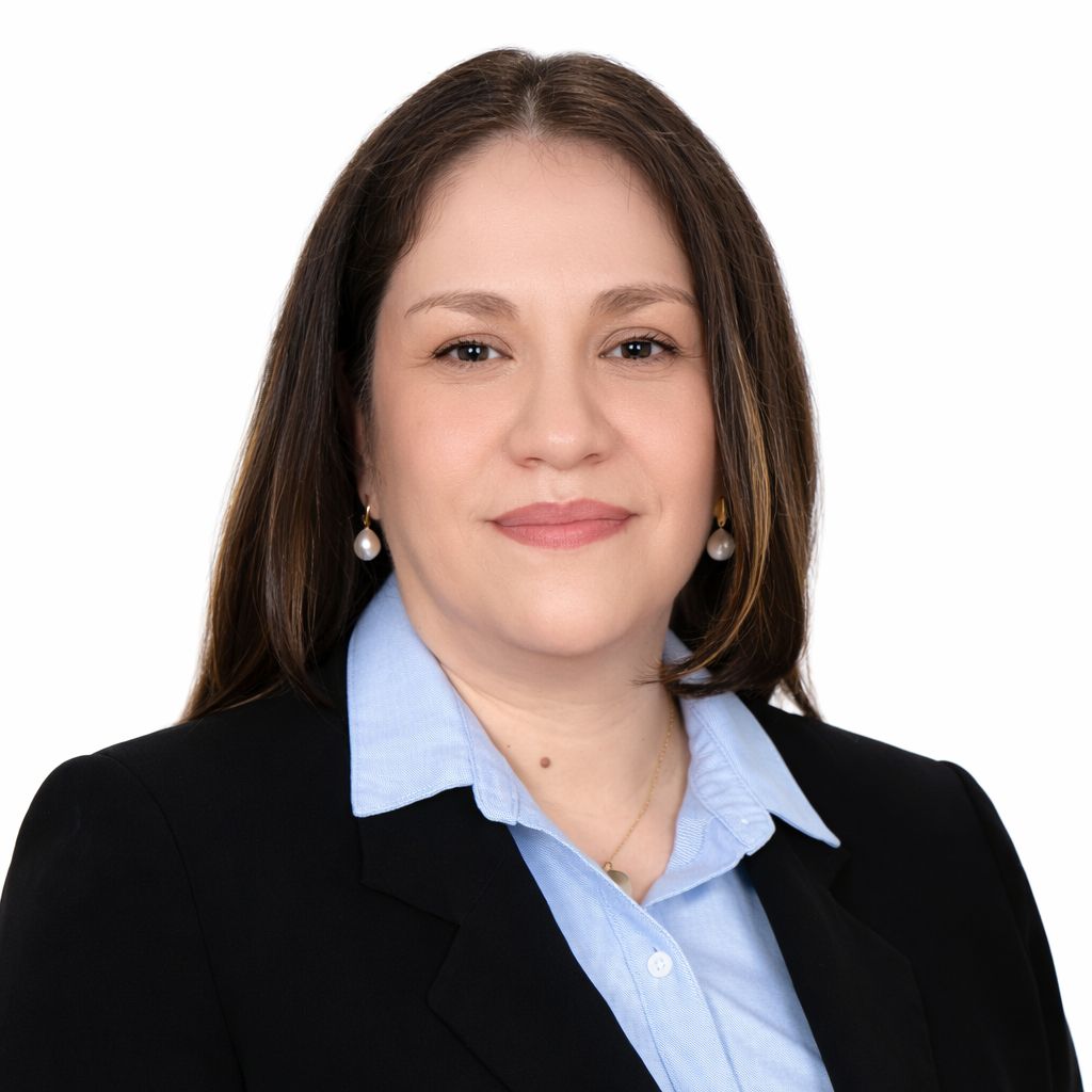 Alexia Garcia - Total Rewards strategy, salary structures & governance. Job architecture & role leveling (Mercer/HAY). HR analytics, HR Transformation.